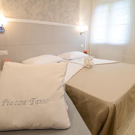 Le Quattro Piazze Bed & Breakfast ซอร์เรนโต ห้อง รูปภาพ